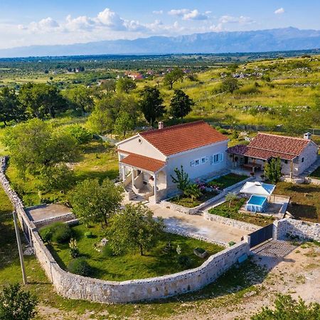 Nadin Holiday Home Ante With Beautiful Private Garden מראה חיצוני תמונה