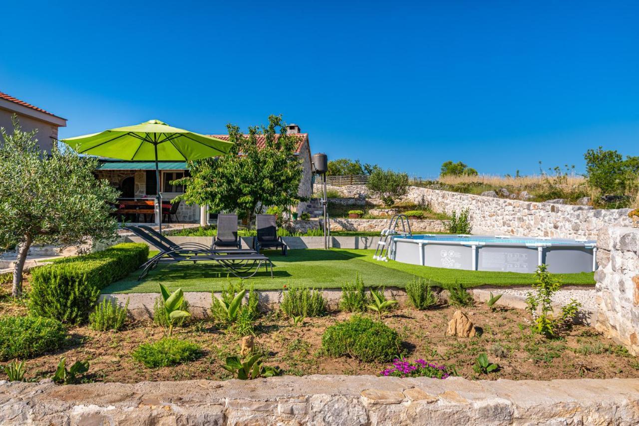Nadin Holiday Home Ante With Beautiful Private Garden מראה חיצוני תמונה
