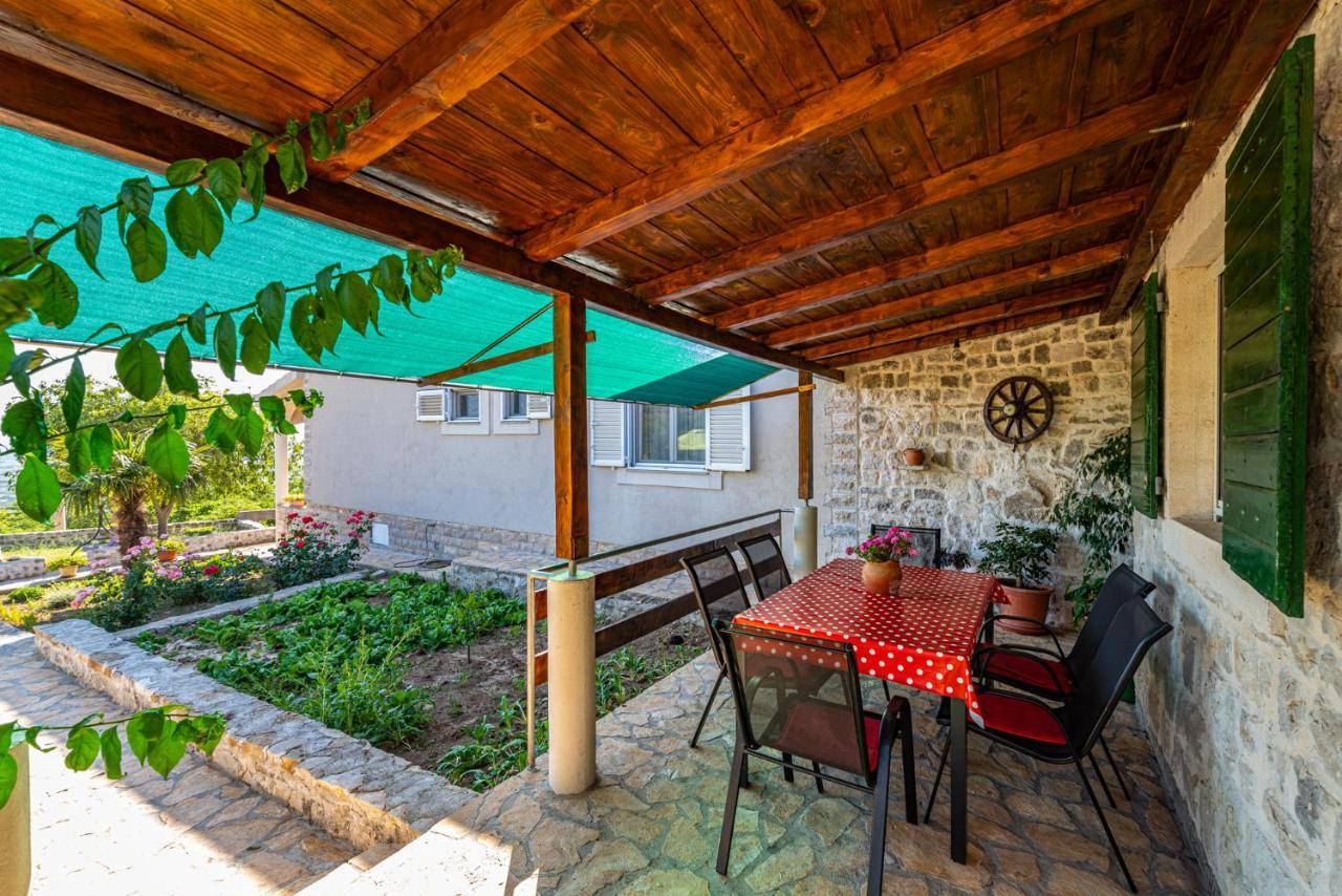 Nadin Holiday Home Ante With Beautiful Private Garden מראה חיצוני תמונה