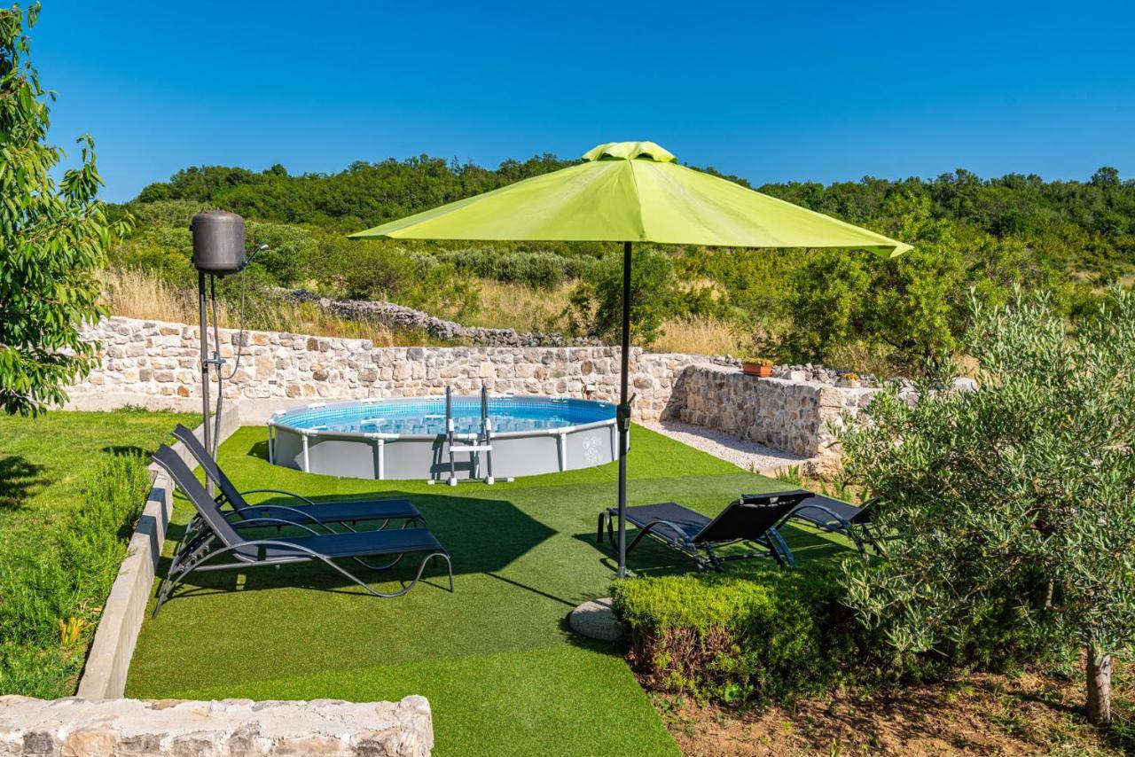Nadin Holiday Home Ante With Beautiful Private Garden מראה חיצוני תמונה