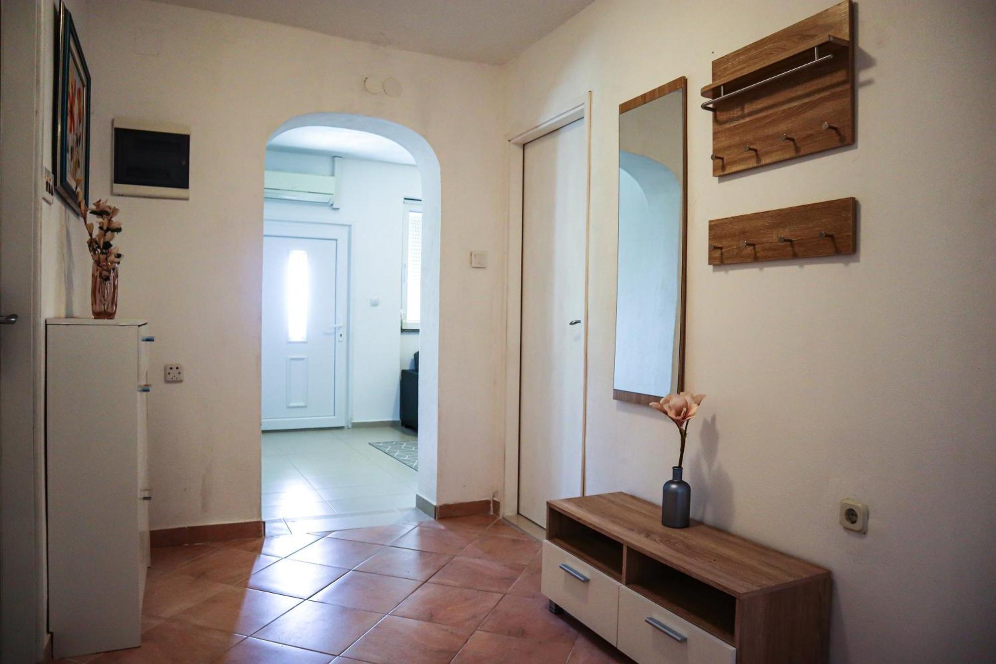 Nadin Holiday Home Ante With Beautiful Private Garden מראה חיצוני תמונה